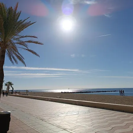 Veguita 2: Piso Renovado A 3 Min De La Playa アパート
