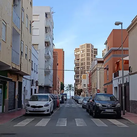 Veguita 2: Piso Renovado A 3 Min De La Playa * Almeria